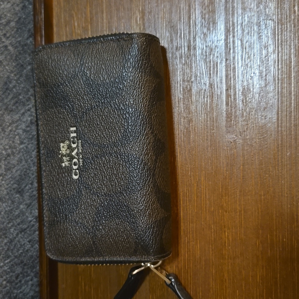 Coach brown/black signature print double zipper small wallet